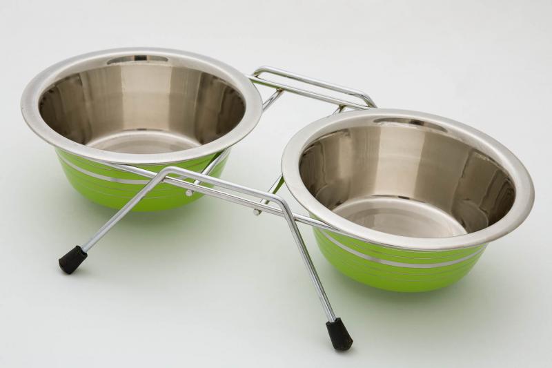 Миска металлическая на ножках двойная, цвета в ассортименте, 2*480 мл