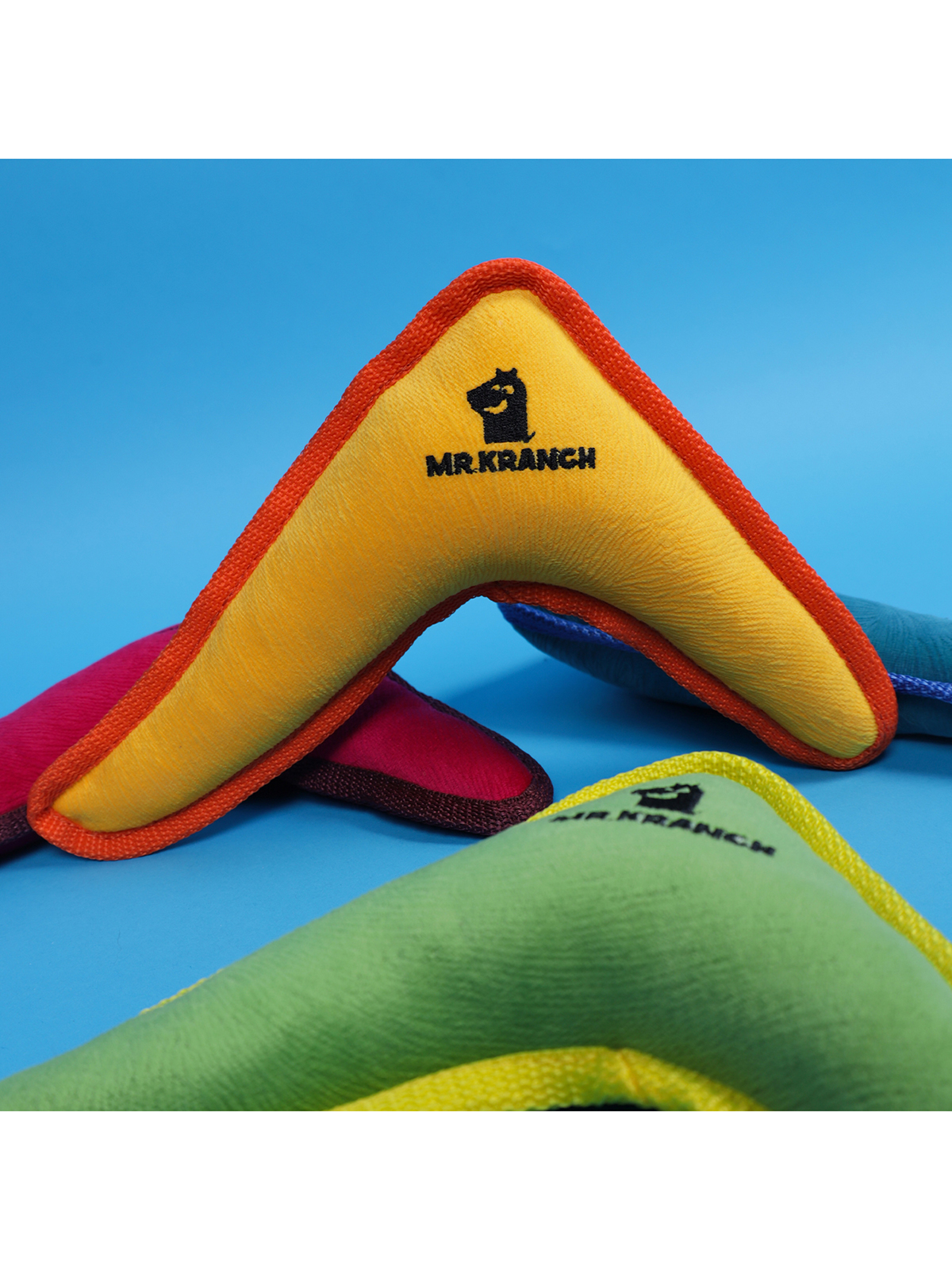 Игрушка Mr.Kranch для собак средних и крупных пород Бумеранг с пищалкой 34х28,5х6,5см, желтый