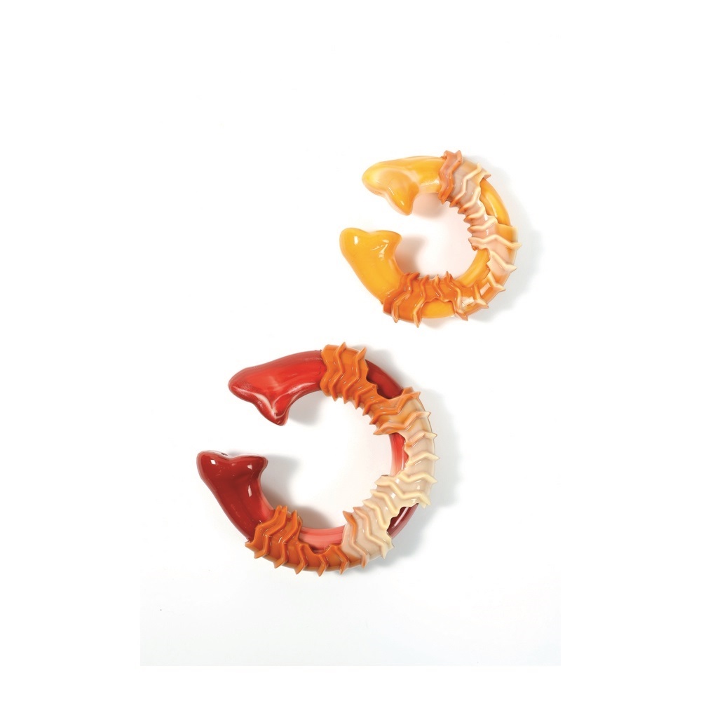 Игрушка для собак Карнивор круглая кость, вкус бекона, красная 14 x 13.7 x 4.1 см MPets 10650599